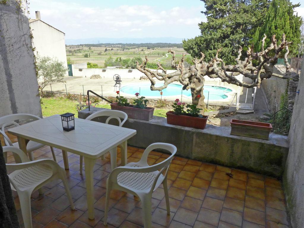 Cosy Holiday Home With Swimming Pool Montbrun-des-Corbières 객실 사진